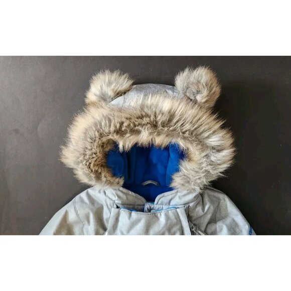 Oshkosh B'gosh 6-9 MO Grey Fleece-Lined Snow Suit with Faux Fur-lined Hood - Picture 4 of 5